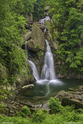 New England Fine Art Photographer Juergen Roth On The WCVB CHRONICLE Waterfall Road Trip Show